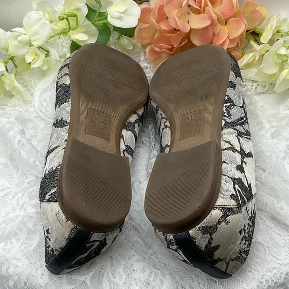 Naturalizer Kate Women’s Loafers Black and Cream Floral Pattern Flats Sz9 #0206 - Picture 10 of 11